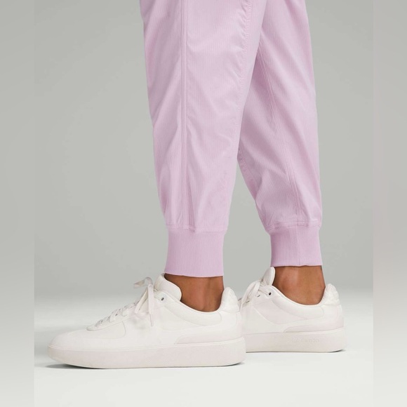 Lululemon Dance Studio Relaxed-Fit Mid-Rise Cargo Jogger in
Vitapink, Medium - Picture 8 of 16